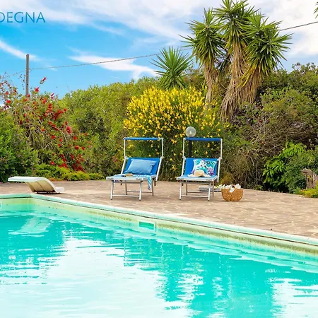 Melograno With Exclusive Swimming Pool Surrounded By Greenery * Campanedda