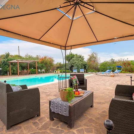 Melograno With Exclusive Swimming Pool Surrounded By Greenery *